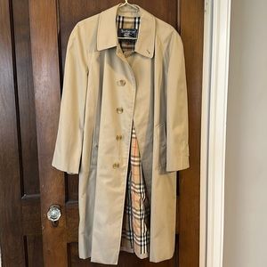 Vintage Burberry Coat Unisex Size 40